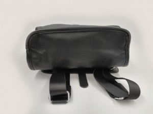 Мужской кожаный черный рюкзак Kangaroo Droi KS2226 фото дна рюкзака