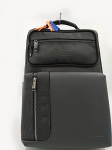 Рюкзак дорожный многофункциональный BOPAI 61-14311 черный с отстегнутой сумкой