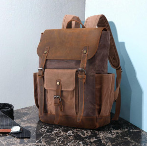 Холщовый рюкзак J.M.D. T0011 коричневый фото в интерьере