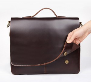 Кожаная мужская сумка GEO 7108R коричневая закрывается на магнитные кнопки