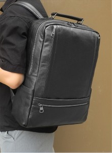 Рюкзак мужской кожаный J.M.D. 7356A черный фото2 на мужчине