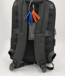 Тонкий рюкзак с USB 15.6 унисекс Bopai 61-17611 черный спинка рюкзака