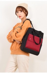 Сумка-рюкзак школьная Fashion 1190 черно-красная на модели