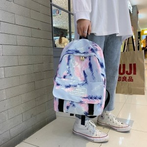 Рюкзак школьный Ming Hao MH696 Градиент 3 в руке девочки