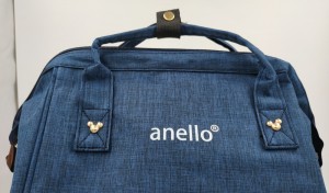 Школьный рюкзак для девочки Anello 004 синий лого и фурнитура крупным планом