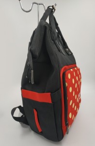 Сумка рюкзак для мамы m259 черно-красная фото 2 вполоборота