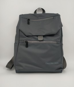 Рюкзак школьный Celvin Kloin Jeans 6916 серый с застегнутыми клепками