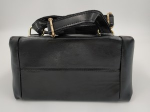 Рюкзак женский кожаный J.M.D. 10719 черный фото дна рюкзака